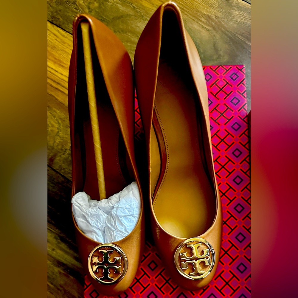 New Tory Burch Women's Sally Closed Toe Wedge Pumps